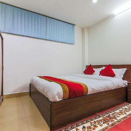 Oyo 358 Hotel Rose Star Kathmandu Buitenkant foto