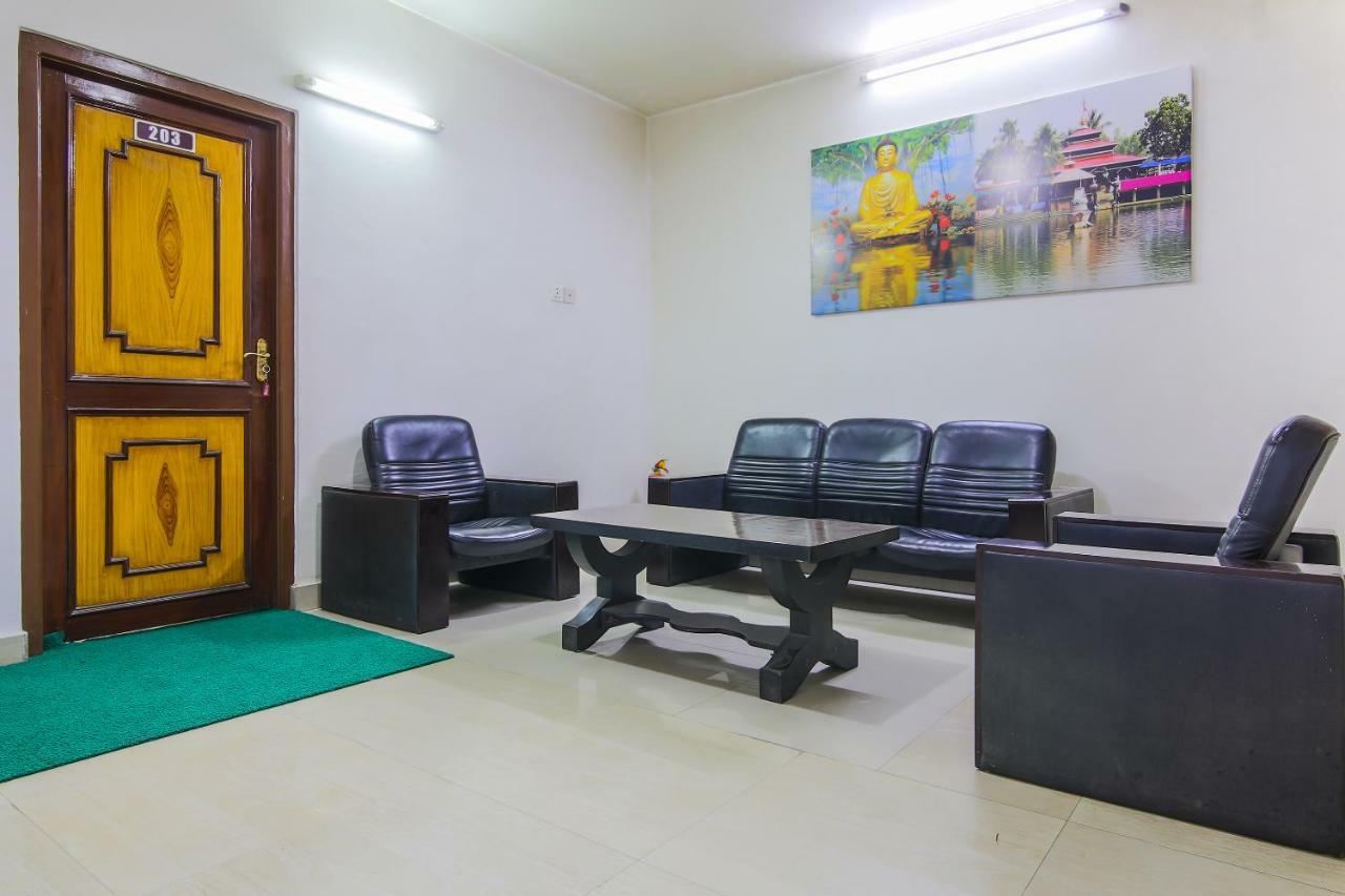 Oyo 358 Hotel Rose Star Kathmandu Buitenkant foto