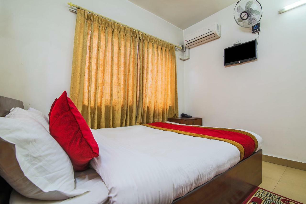 Oyo 358 Hotel Rose Star Kathmandu Buitenkant foto