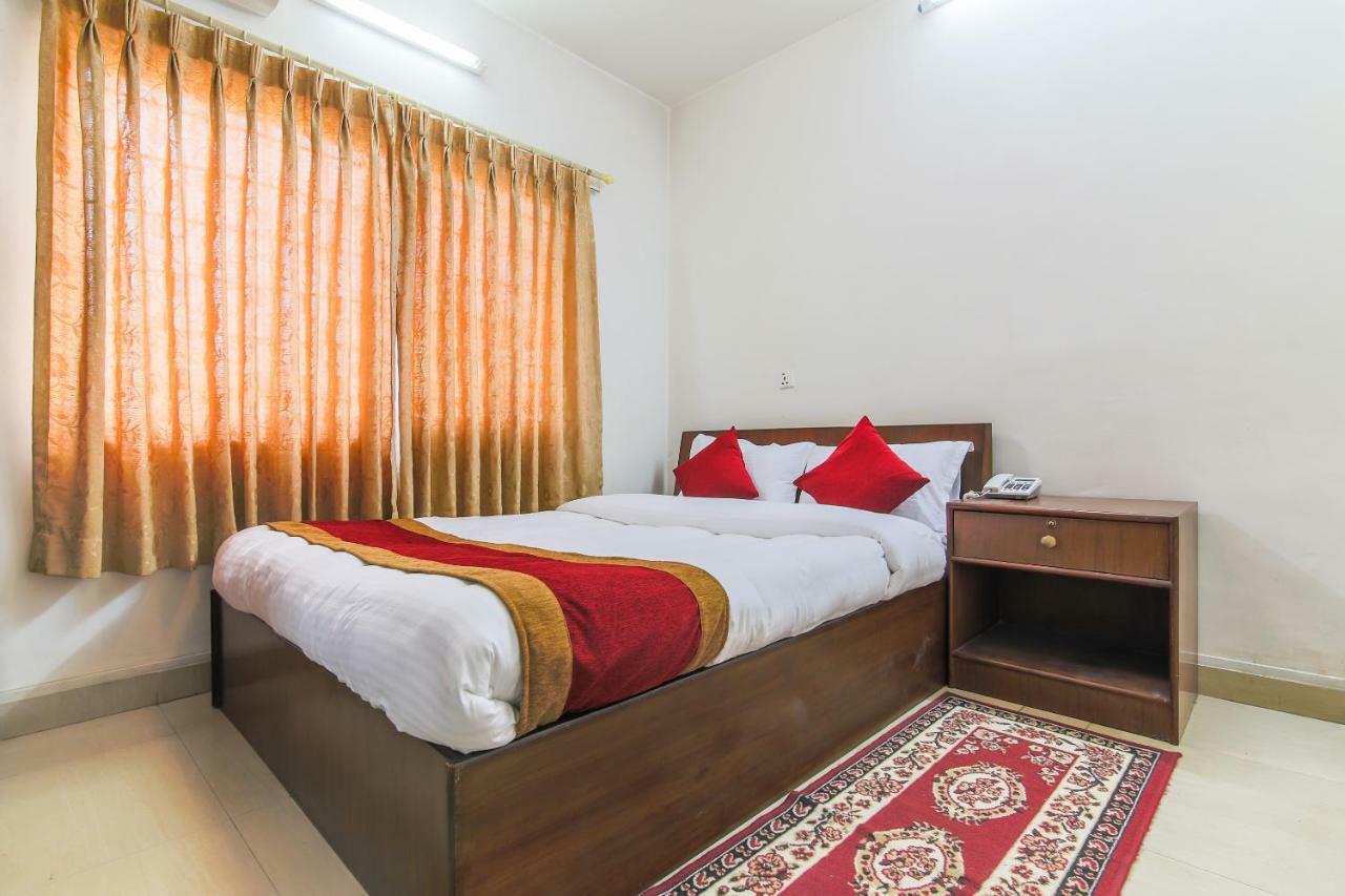 Oyo 358 Hotel Rose Star Kathmandu Buitenkant foto