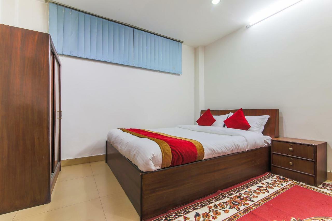 Oyo 358 Hotel Rose Star Kathmandu Buitenkant foto