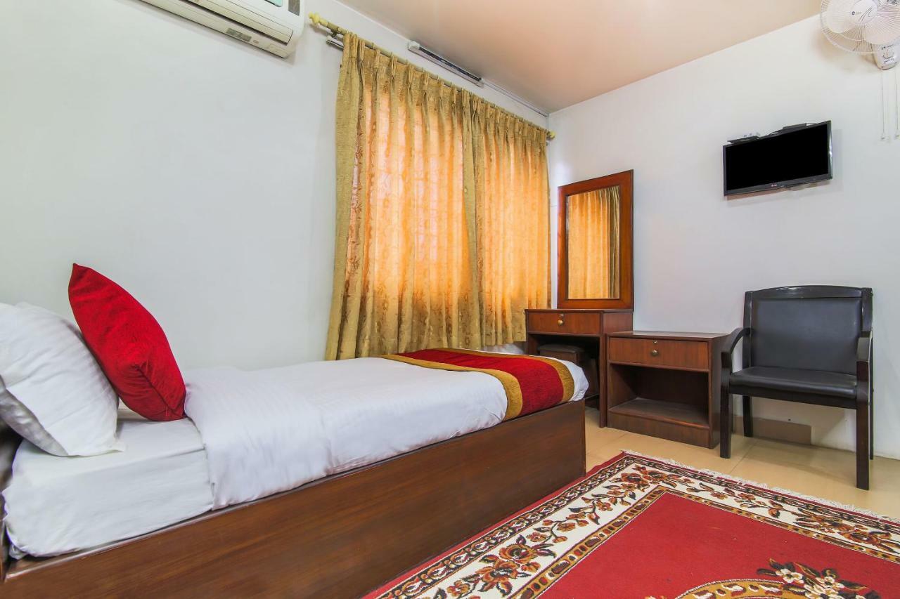 Oyo 358 Hotel Rose Star Kathmandu Buitenkant foto